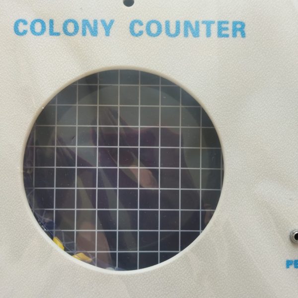 دستگاه colony counter