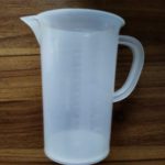 بشر یک لیتری دسته دار پلاستیکی