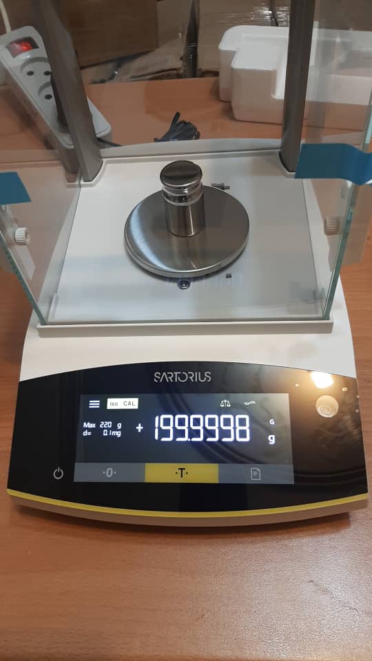 ترازوی دقیق آزمایشگاهی چهار رقم Sartorius BCE224i-1s