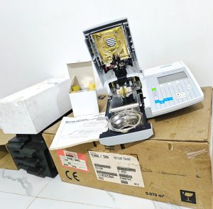 ترازوی رطوبت سنج METTLER TOLEDO HG53