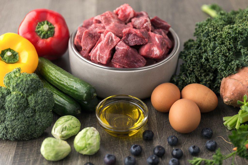 چه مواد غذایی ممکن است سالمونلا داشته باشند