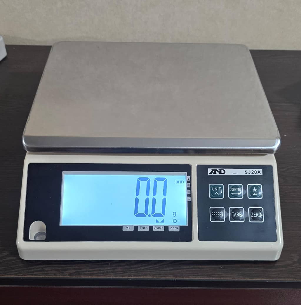 ترازوی یک رقم اعشار AND SJ20A ترازوی یک رقم اعشار AND SJ20A