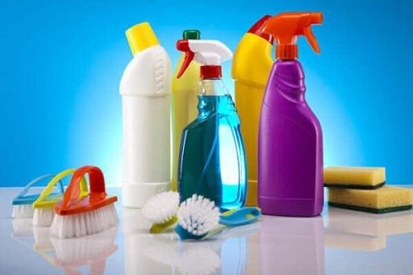 مضرات استفاده از شوینده های خانگی