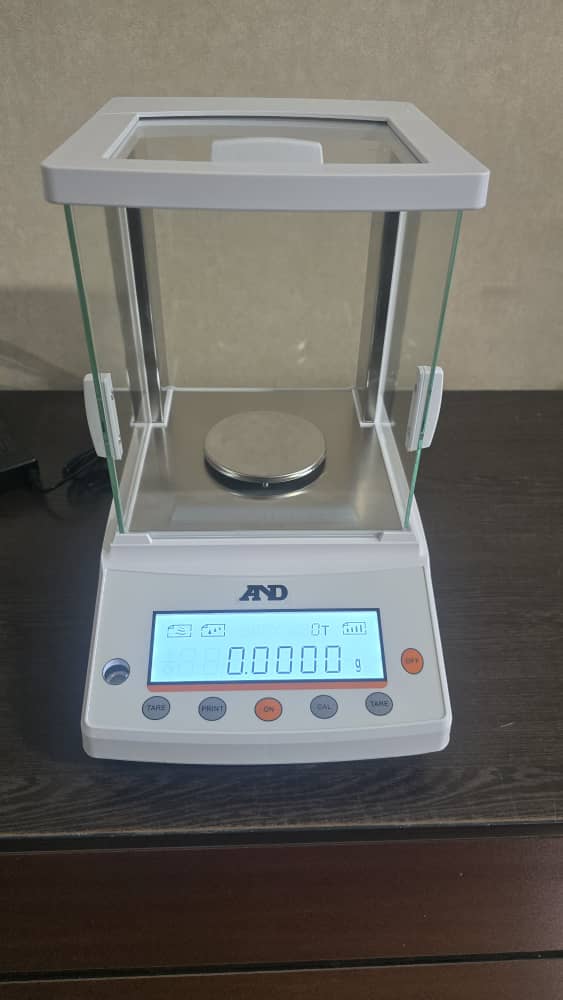 ترازوی 4 صفر طرح AND مدل EA224N ترازوی 4 صفر طرح AND مدل EA224N